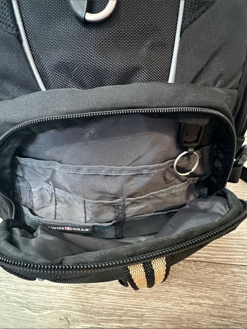 SwissGear 1900 ScanSmary TSA Backpack - Picture 6 of 11